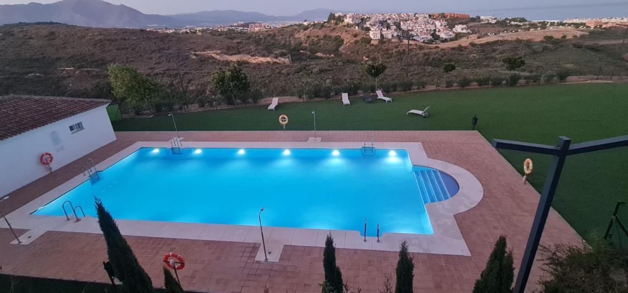 Small Oasis - Appartement 6 Personnes Manilva Dış mekan fotoğraf